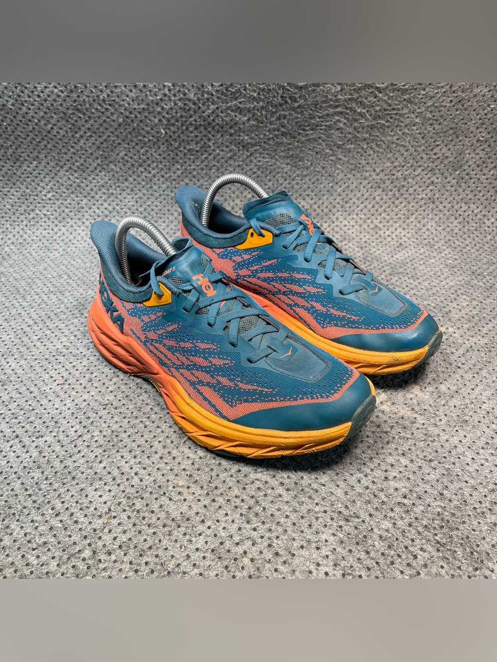 Hoka One One Speedgoat 5 Running Shoes Size 8 Women’s - Picture 4 of 11